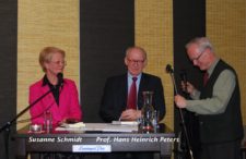 Susanne Schmidt und Prof. Peters
